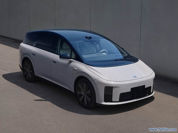 新款理思i8报告图:半荫藏式门把手+250kW后驱,单电机版